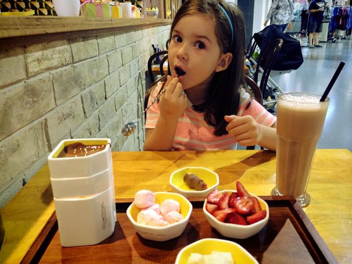 Travelling with Kids : Top Tips - Eating Out With Kids