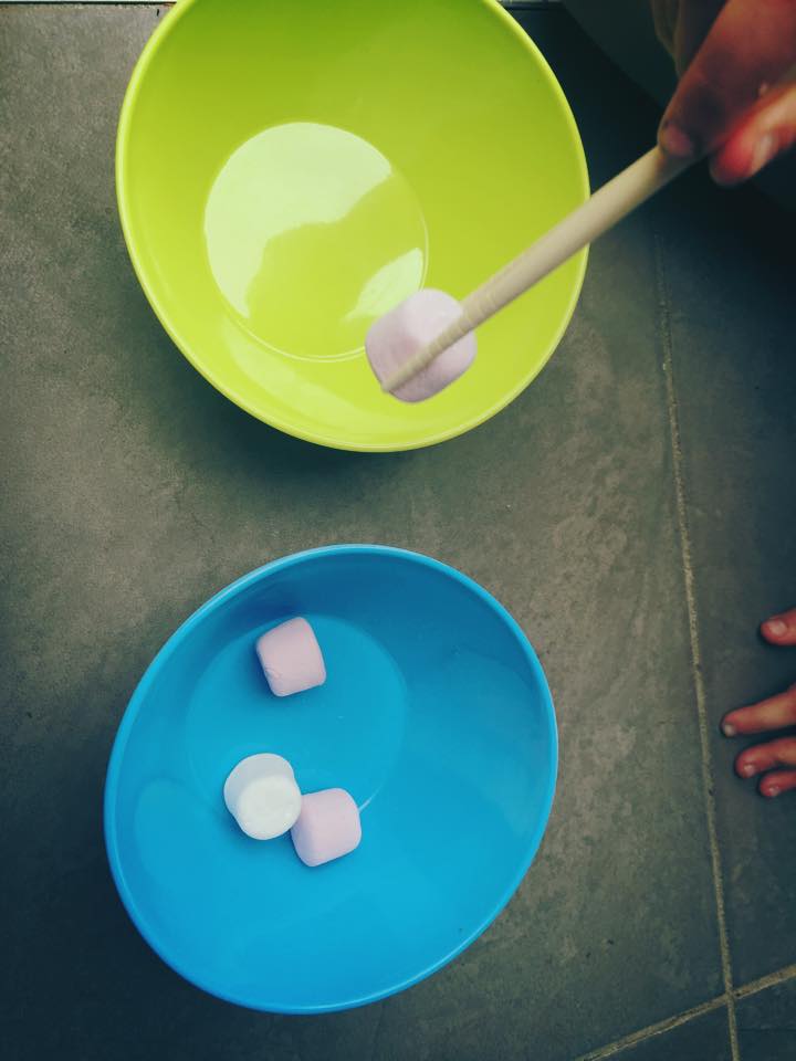 Chopsticks : A Basic Tutorial - All You Need Is Marshmallows