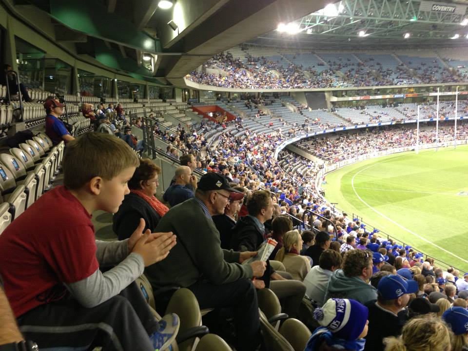 An Introduction to AFL : A Trip to Etihad Stadium to See North Melbourne Play