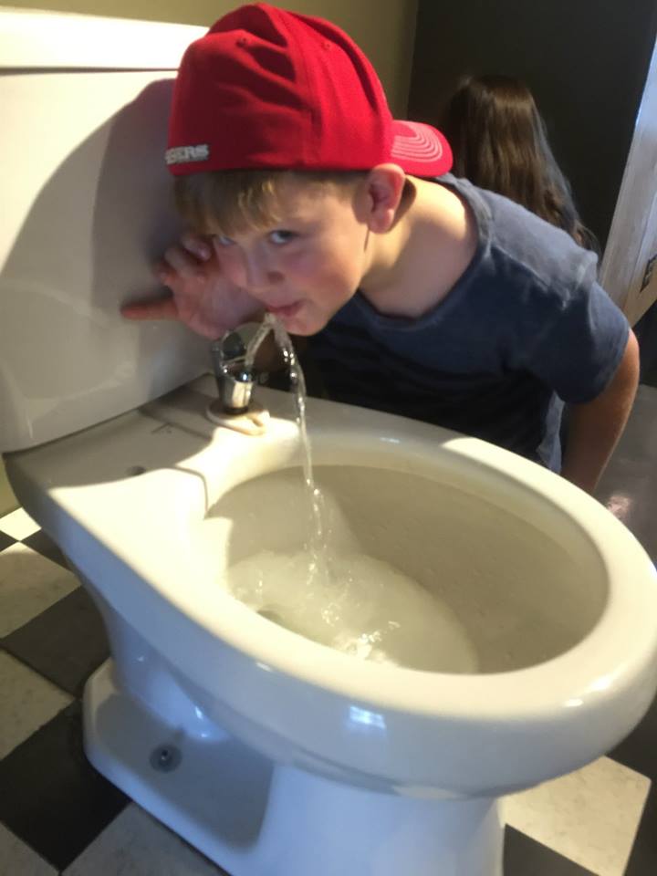 An Aussie Kid Perspective of the American Toilet