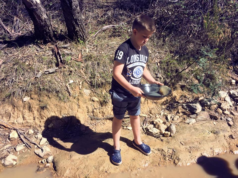 Gold Panning : A Trip to Hill End for a Little Prospecting