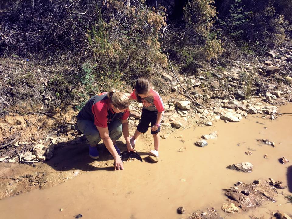 Gold Panning : A Trip to Hill End for a Little Prospecting