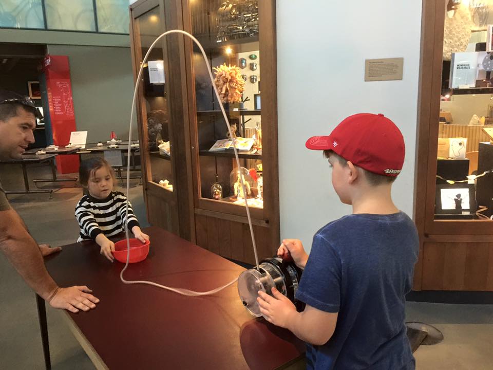 San Francisco's Exploratorium with Kids : Hands On Science