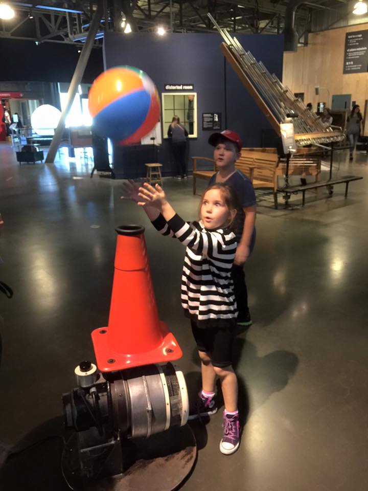 San Francisco's Exploratorium with Kids : Hands On Science