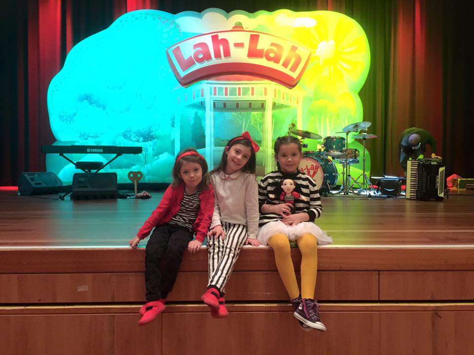 Lah-Lah Live on Stage : Guaranteed To Get The Kids And You Up And Dancing