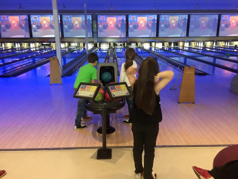 AMF Bowling Party : Laser Skirmish, Bowling and a Gelato Messina Dr Evil Magic Mushroom Cake