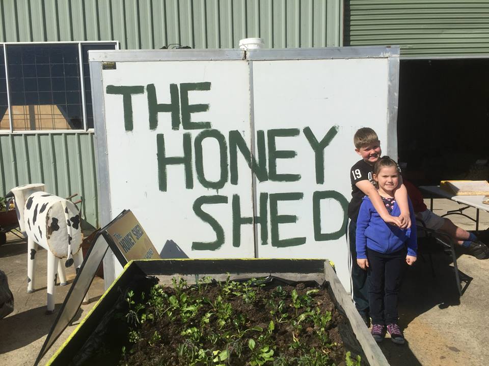 Blue Mountains Honey - A Visit to the Honey Shed