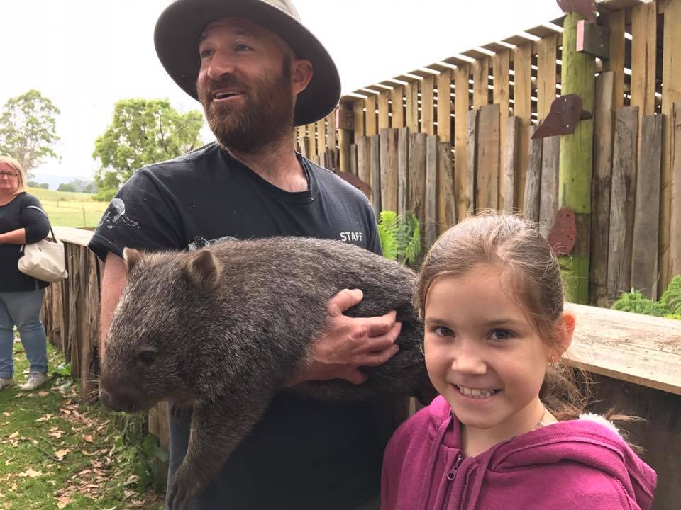 Trowunna Wildlife Park : Up Close with A Tasmanian Devil