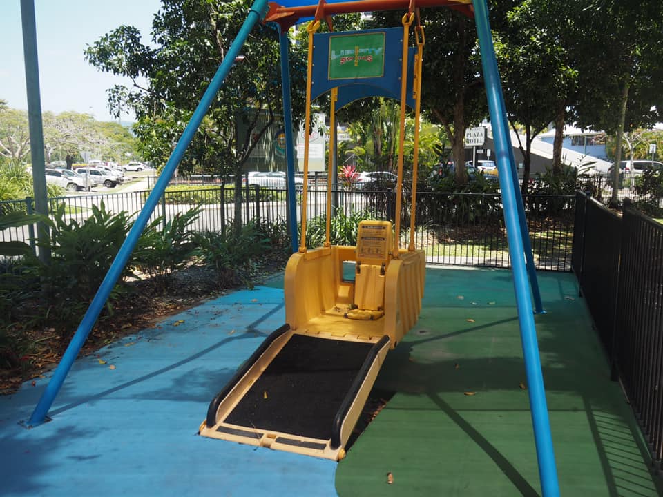 Cairns Esplanade : Muddy's Playground